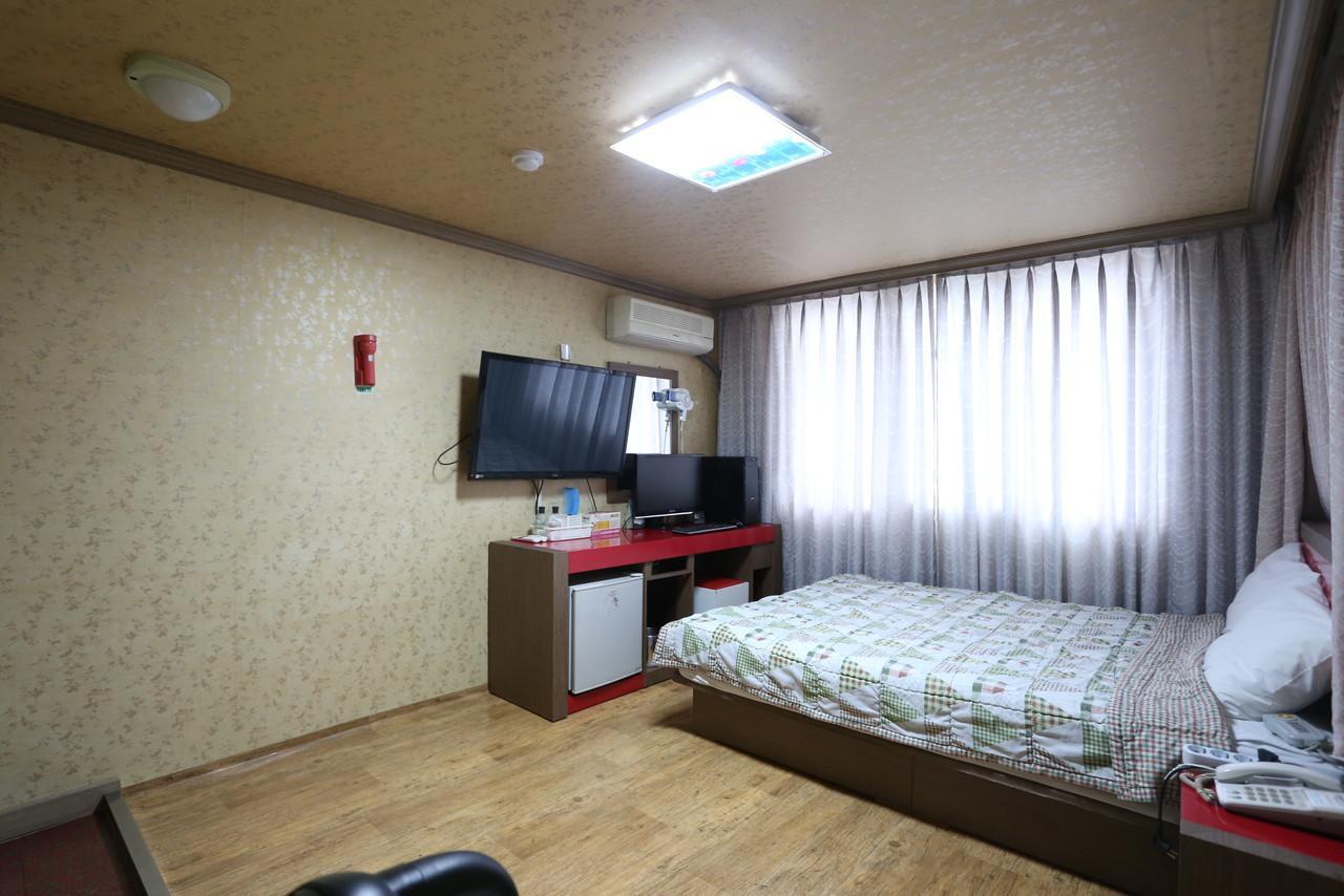 Feel Motel Sokcho Exterior photo